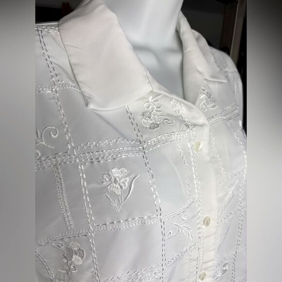 True Vintage 1980s Floral Embroidered Grid Longsleeve White Blouse - 14 L - Picture 1 of 7